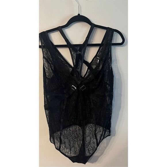 Torrid Curve 3 Black Lace Thong Bodysuit with Neck Harness Lingerie Sz 3x NWT - Picture 4 of 9